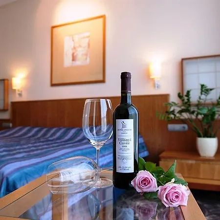 Lycium Hotel 4*