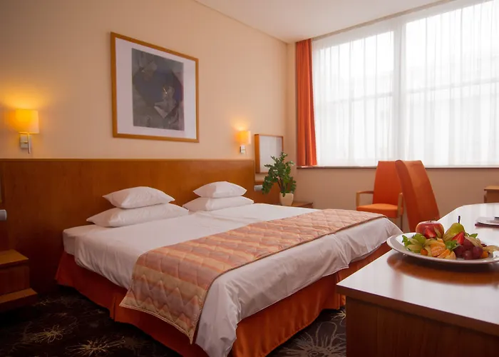 Lycium - Handwritten Collection